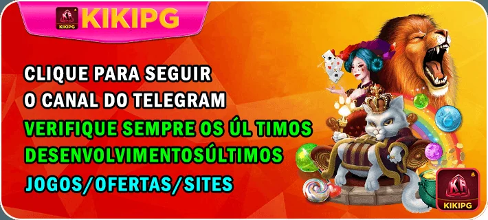 Usuário jogando no aplicativo KikiPG em smartphone